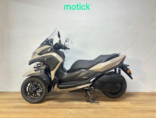 YAMAHA TRICITY 300