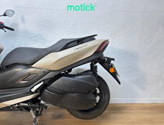 YAMAHA TRICITY 300