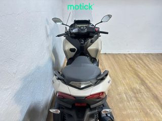 YAMAHA TRICITY 300