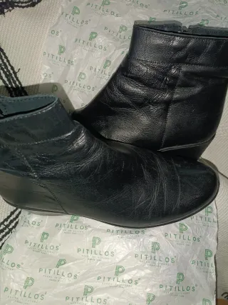 Botines de cuero negro Pitillos
