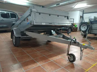 Remolque de carga basculante