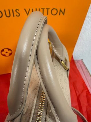 Bolso Louis Vuitton Beige y Dorado
