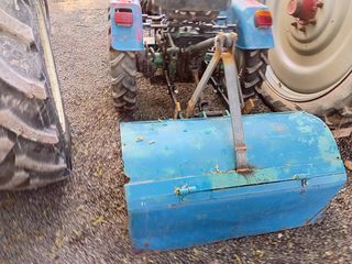 TRACTOR ARTICULADO BJR DE 21 CV CON ROTAVATOR.