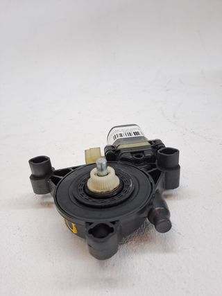 MOTOR ELEVALUNAS DELANTERO DERECHO VOLKSWAGEN GOLF VII LIM.