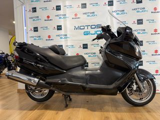 Suzuki Burgman 650 Executive ABS Negra