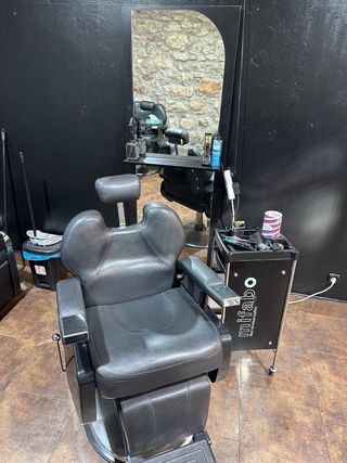Lavabo y Sillón Peluquería Negro