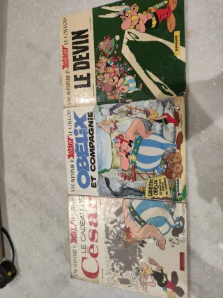 Lote cómics francés 7 Astérix + 5 Tintin