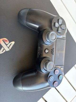 PS4 Pro 1TB + Mando Negro