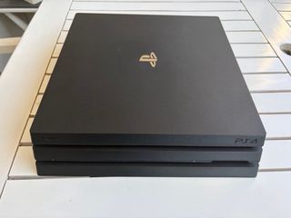 PS4 Pro 1TB + Mando Negro