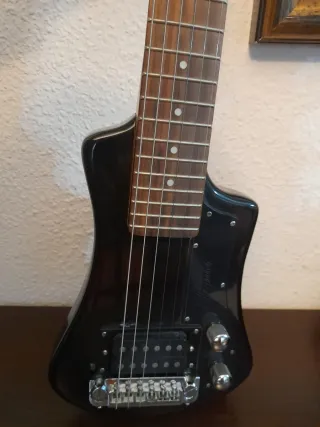 Guitarra Eléctrica Viaje Höfner Shorty Negra