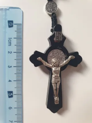 ✝️ Rosario Negro con Colgante Cruz Jesús