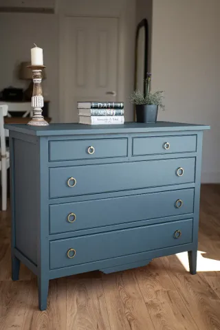 Cómoda restaurada pino azul