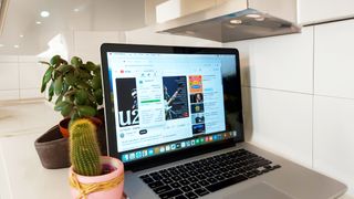 Apple MacBook Pro 15 i7 2.0 GHz SSD 256GB Portatil