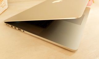 Apple MacBook Pro 15 i7 2.0 GHz SSD 256GB Portatil