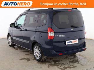 Ford Tourneo Courier 1.0 EcoBoost Titanium