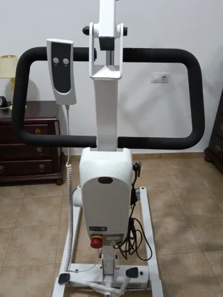 Grúa eléctrica MedicalPro Mini M150 y Arnés