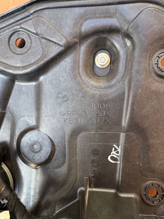 Elevalunas Trasero Derecho KB7W7297X