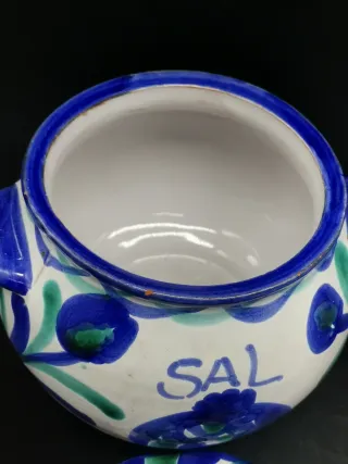 Pareja de especieros de cerámica granadina