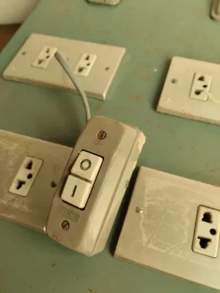 Cuadro eléctrico antiguo