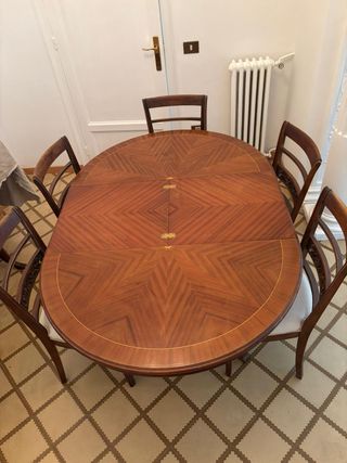 Mesa redonda extensible de madera para 6-8 persona