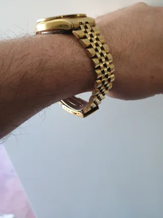 Reloj Seiko 5 Dorado Automático