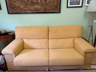 Sofá 2 plazas amarillo