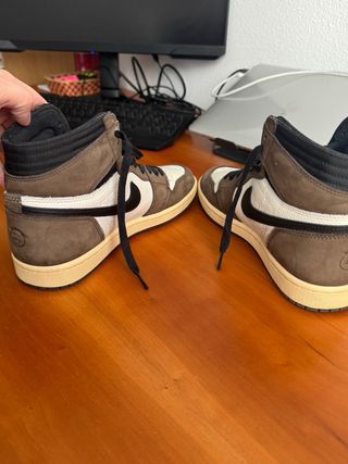 Nike Air Jordan 1 High Marrón y Blanco