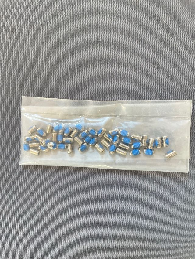 Tornillos para pedales de bicicleta