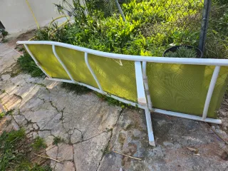 Tumbona verde y blanca