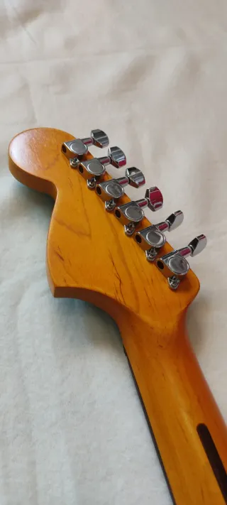 PINTA tu Guitarra Eléctrica!