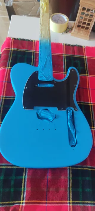 PINTA tu Guitarra Eléctrica!