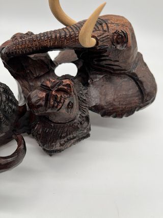 Figura animales madera maciza tallada