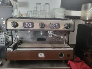 Máquina de café para bar S2 y molinillos