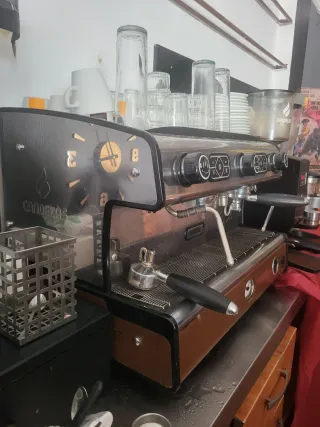 Máquina de café para bar S2 y molinillos