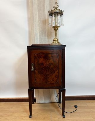 Mesita de Noche Antigua