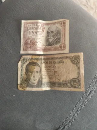 2 Billetes España 1 Peseta 1953 y 5 Pesetas 1951