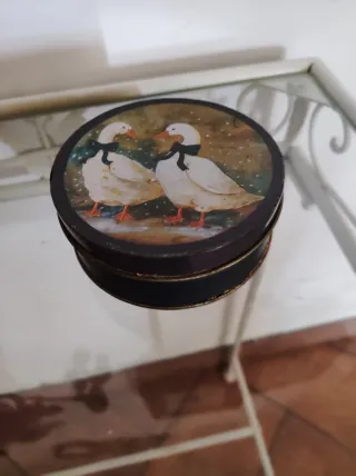 Posavasos antiguos con patos