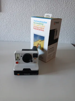 Polaroid OneStep 2 Everything Box