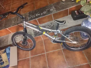 Bicicleta Monty Trial Aluminio (Precio negociable)