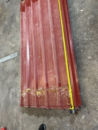 Chapa grecada roja Retirada de otro tejado