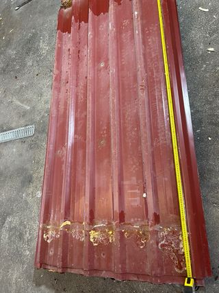 Chapa grecada roja Retirada de otro tejado