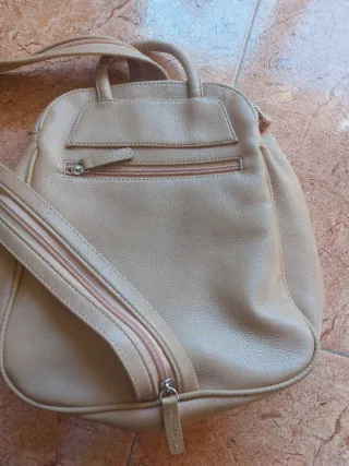 Bolso Mochila Beige con buena capacidad