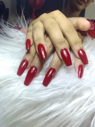 Uñas acrílicas, press-on, tradicionales