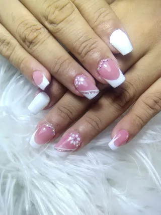 Uñas acrílicas, press-on, tradicionales