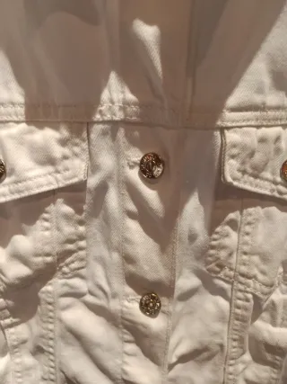 Cazadora vaquera blanca