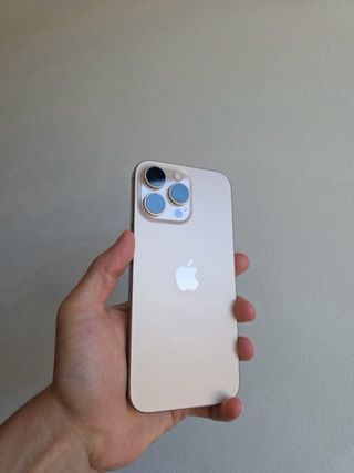 iPhone 16 Pro Max Titanio Desierto