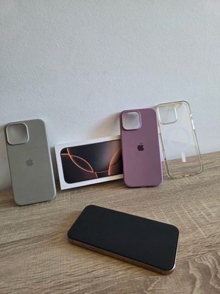 iPhone 16 Pro Max Titanio Desierto