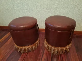 2 Taburetes Puff Tapizados Marrones