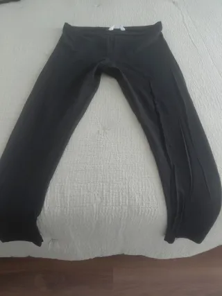 Conjunto deportivo: mallas y camiseta. Para mujer