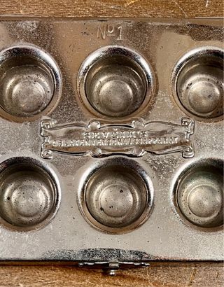 Antiguo molde farmacéutico para pastillas S.XIX